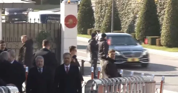 Başkan Erdoğan cuma namazını Kerem Aydınlar Camisi'nde kıldı