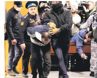 Teröristleri yakalıyo’rus’