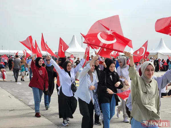 Fethin 569. yılında Atatürk Havalimanı'nda büyük coşku! İlk fidanı Başkan Erdoğan dikti, SOLOTÜRK'ten nefes kesen gösteri - 32
