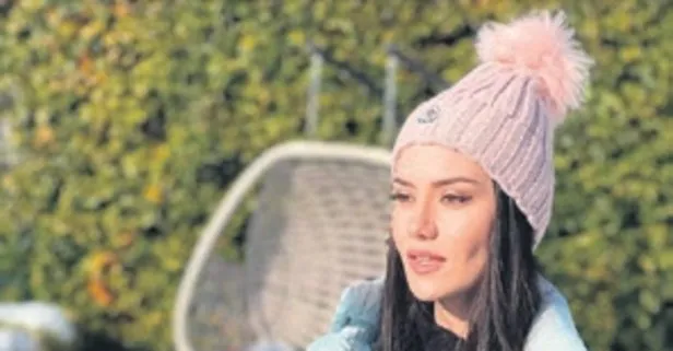 İstanbul’a beklenen kar geldi, ünlü güzeller verdikleri rengarenk pozlarla sosyal medyayı renklendirdi