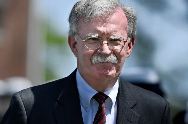 Trump, Bolton yerine o ismi atadı!