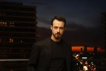 Bakın sevgilisi kim çıktı! Mert Yazıcıoğlu gönlünü o ünlü ismin torununa kaptırdı