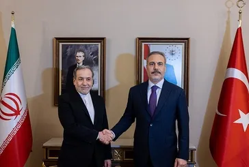 Türkiye ile İran arasında kritik temas: Bakan Fidan mevkidaşı Erakçi ile görüştü