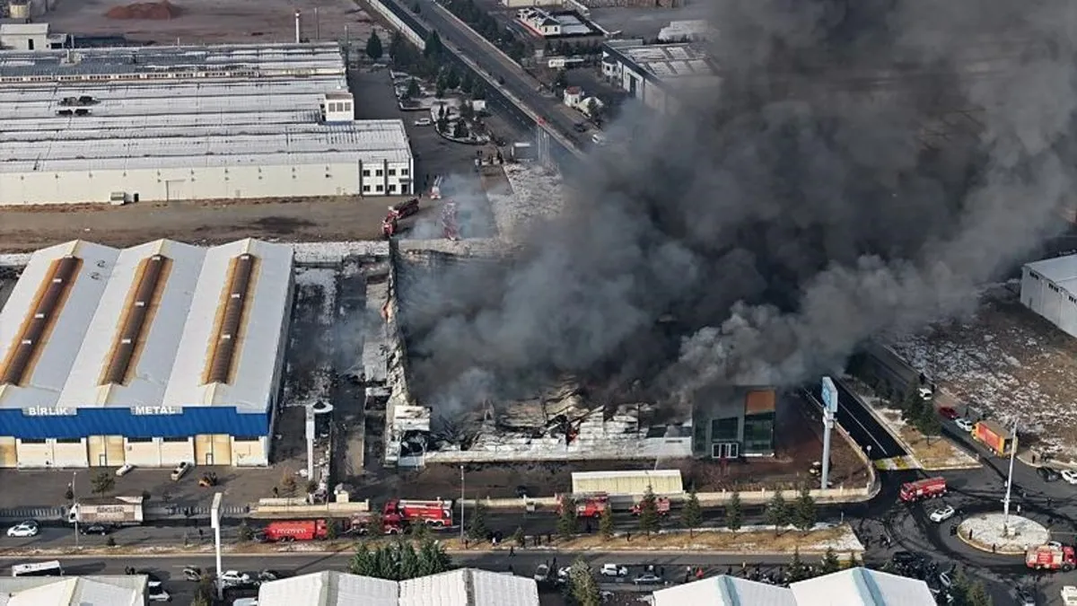 Kayseri'de fabrika yangını: 3 kişi hayatını kaybetmişti! Gözaltına alınan 4 kişiden 1'i tutuklandı