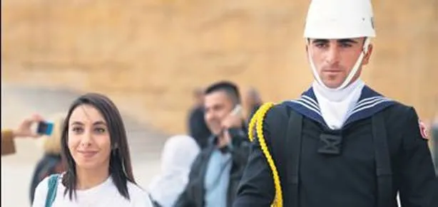 Anıtkabir’in ’heykel’ askerleri