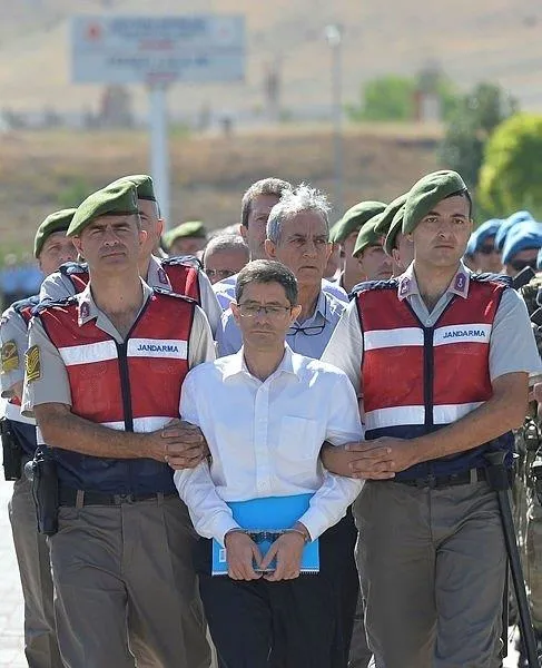 FETÖ'cü hainlerin yargılandığı 289 davadan 288’i karara bağlandı! Bir daha gün yüzü görmeyecekler-8