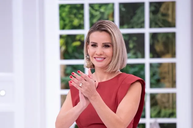 ESRA EROL ATV SON BÖLÜM İZLE! Türkiye'yi çileden çıkartan Şerife Nur'a Esra Erol'dan büyük teklif...