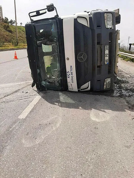 1617804710791.jpg Hatay'da korkunç kaza! Ölü ve yaralılar var-1