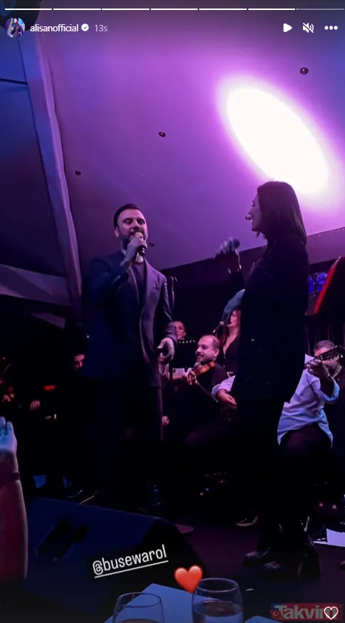 Buse Varol eşi Alişan'ın tahtına göz dikti! Alişan'ın elinden mikrofonu kaptığı gibi kendini sahneye attı Tektaş çifti gözlerden kalp çıkardı - 3