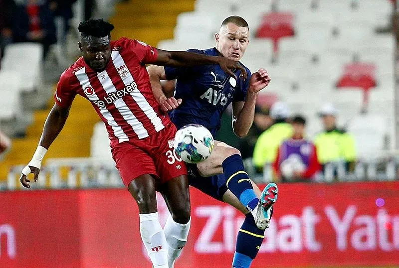 Szalai için 20 milyon vermezler