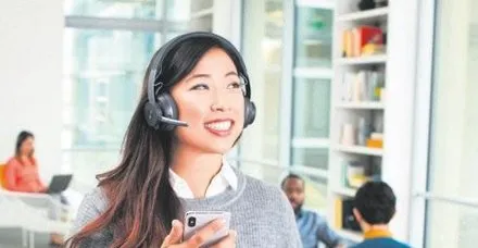 Logitech'ten açık ofisler için taşınabilir kulaklık
