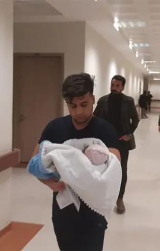 Vicdansızlık! Metruk bir binanın bahçesinde...