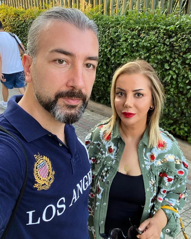 tanyelinin-esi-ilker-sunneliden-duygulandiran-paylasim-bir-ask-hikayesinin-kahramani-1743157588578.jpg Kaynak: Sosyal medya