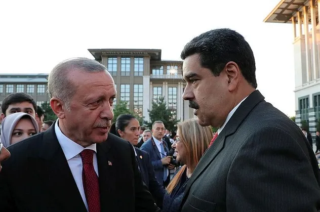 Nicolas Maduro'dan Diriliş dizisinin setini ziyaret etti