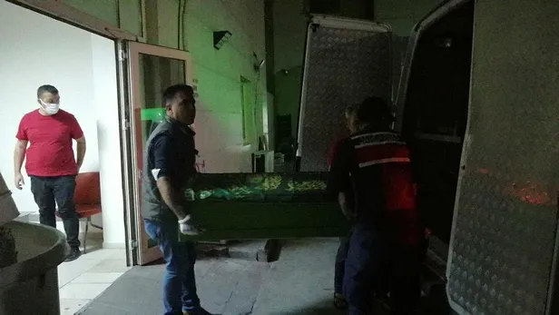 SON DAKİKA: Adana'da kanlı infaz! 2 kadın park edilmiş araçta ölü olarak bulundu: 2 kişi gözaltına alındı-2