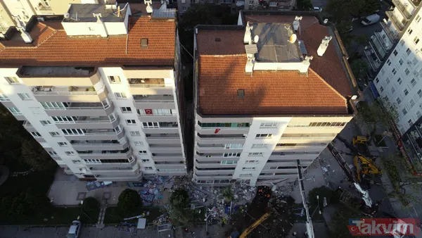 İzmir Seferihisar'da meydana gelen depremin yarattığı yıkım sabah havadan görüntülendi - 23