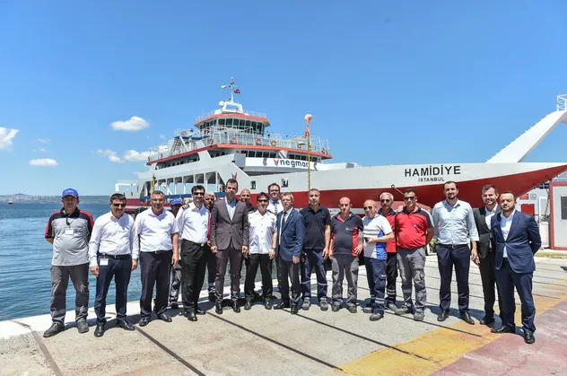 Gün ağardığında hainleri denize dökmüş gibi hissettik