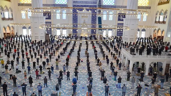 Prof. Dr. Nihat Hatipoğlu yazdı: Çağımızın en yaygın günahı: Gıybet-6