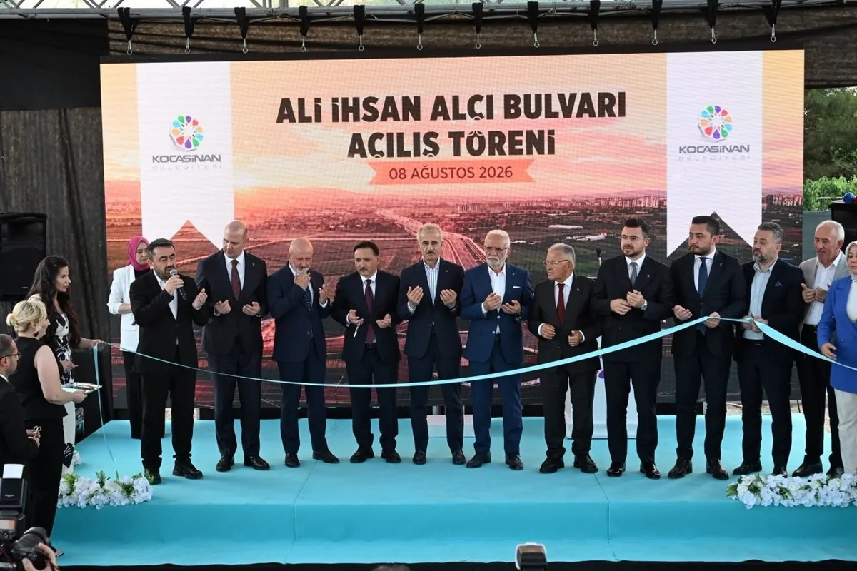 1786208446805.jpeg Kayseri'ye 107 milyar TL'lik yatırım: Ali İhsan Alçı Bulvarı açıldı-4