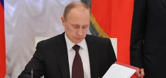 Rusya Devlet Başkanı Putin, Türkiye'ye ve Türk vatandaşlarına yönelik bazı ekonomik kısıtlamaları iptal eden kararnameyi imzaladı