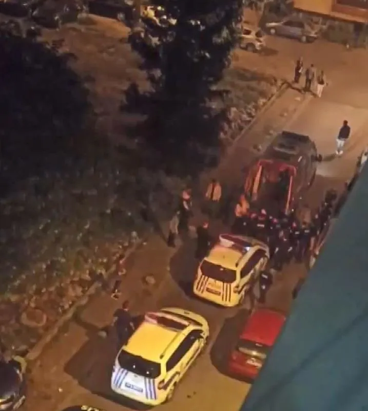 fatihte-cinayet-zehra-taskin-kendisine-kufreden-sevgilisi-firat-kalburcuoglunu-bicakladi-1714212372951.jpeg Fatih'te cinayet! Zehra Taşkın kendisine küfreden sevgilisi Fırat Kalburcuoğlu'nu bıçakladı-3