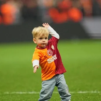 ÖZEL I Dries Mertens’in oğlu Ciro, babasının gol attığı kaleye golünü attı! İşte o anlar...