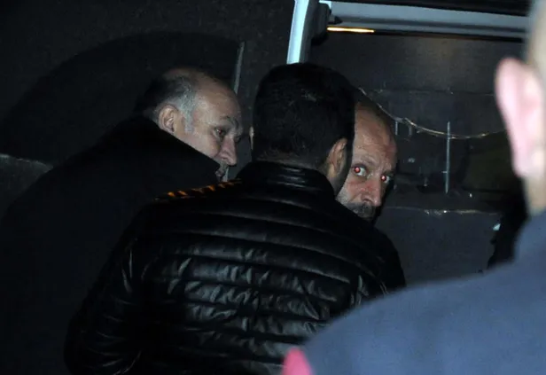 Ankara'da cinnet getiren öğretmen mahalleyi ayağa kaldırdı-2