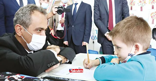 Yarıyıl tatiline kaç gün kaldı? Bu sene 15 tatil ne zaman 2021 - 2022? Ocak tatili kaç gün sürecek? Bakan Özer...