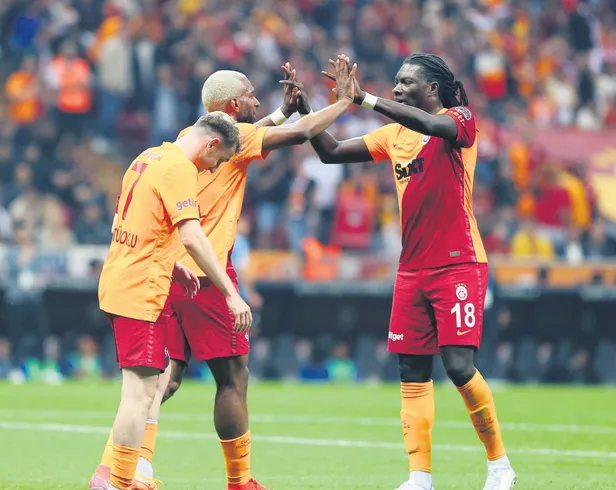 galatasaray-ligdeki-son-ic-saha-macinda-adana-demiri-maglup-etti-1652738972762.jpg Galatasaray ligdeki son iç saha maçında Adana Demir'i mağlup etti-7