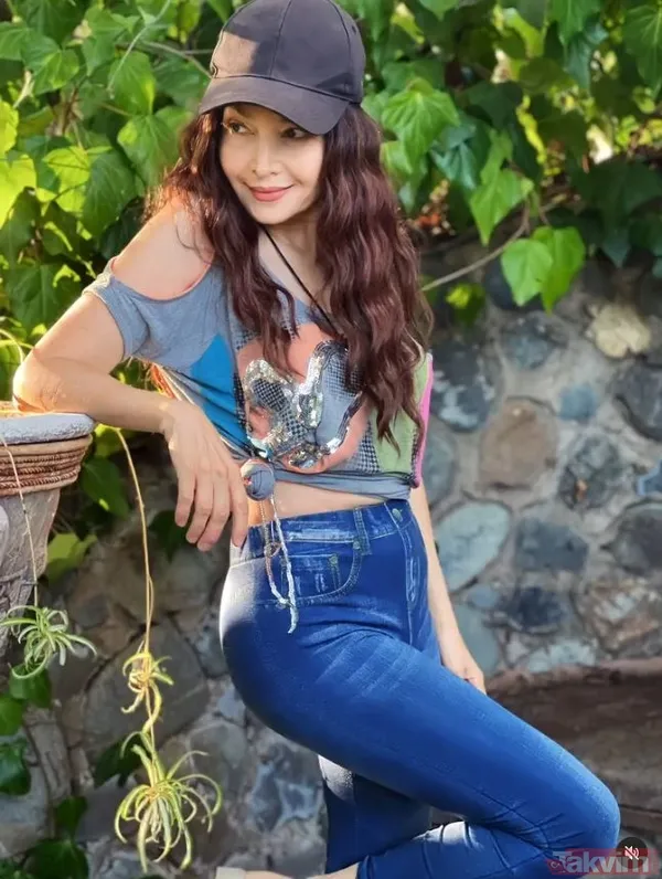 Kemal Sunal’ın Emine'si 66 yaşında! Tokatçı’nın yıldızı Nazan Saatçi’nin son haline bakın! “Yaş aldıkça güzelleşiyor bu kadın...” - 25