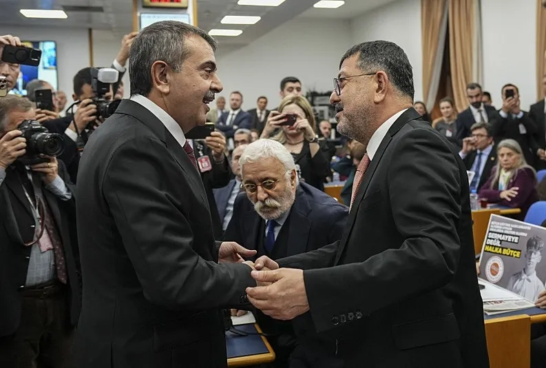 Söylediğin şeylerin yüzde 99’u yalan