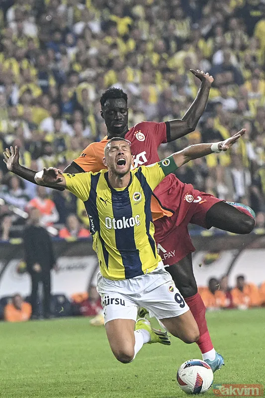 Nefeslerin tutulduğu an! Fenerbahçe - Galatasaray derbisinden ekrana yansımayanlar... - 12