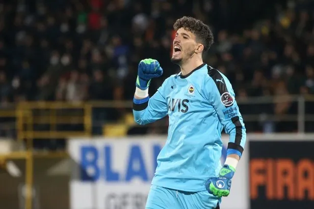 galatasarayda-muslera-hedef-tahtasinda-hem-dusuk-performansina-ve-hem-de-yuksek-maliyetine-ile-taraftar-isyan-1651785733216.jpeg Galatasaray'da Muslera hedef tahtasında! Hem düşük performansına ve hem de yüksek maliyetine ile taraftar isyan ediyor-5