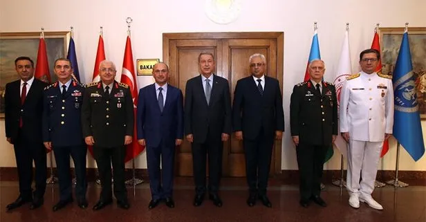Milli Savunma Bakanı Hulusi Akar komutanları kabul etti