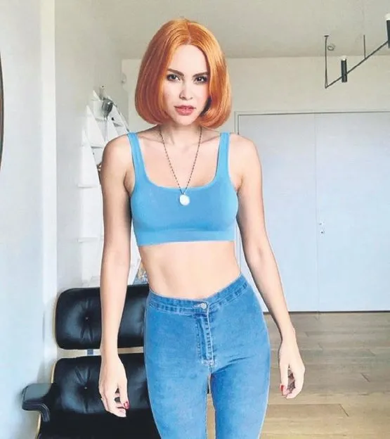 Volkan Demirel�in eşi Zeynep Demirel imaj değiştirdi! Yeni halini