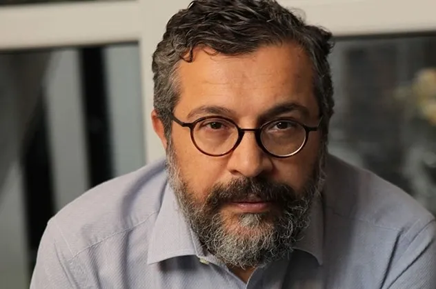 Soner Yalçın'dan sağlık profesörüne sansür!