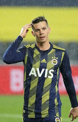 Miha Zajc’a imza baskısı! Sloven orta saha bir anda ilk 11’deki yerini kaybetti