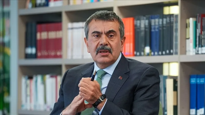 bakan-tekin-a-haberde-sorulara-yanit-veriyor-laiklik-bildirgesi-ve-ramazan-tartismalari-1771872462114.jpeg Bakan Tekin A Haber'de soruları cevapladı | Laiklik bildirgesi ve Ramazan tartışmaları-9