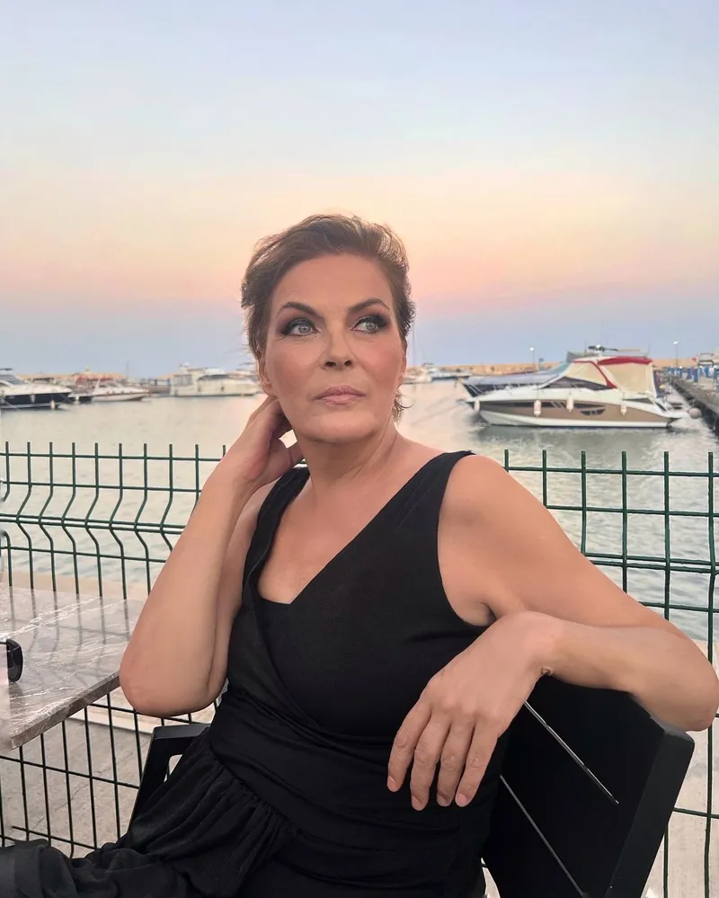 hastaneye-kaldirildi-denilmisti-nurseli-idiz-sessizligini-bozdu-iste-gercek-1771047865998.jpg Hastaneye kaldırıldı denilmişti! Nurseli İdiz sessizliğini bozdu: İşte gerçek-5