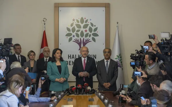 HDP'yi 'Tutum Belgesi' kesmedi: Kapalı kapılar ardından bakanlık ve milletvekilliği pazarlığı-16