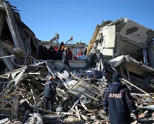 Elazığ depreminde ölenlerin isimleri belli olmaya başladı! Depremde ölenlerin sayısı artıyor