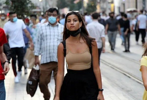 vatandas-kisitlama-istiyor-istiklal-caddesinde-bu-aksam-adim-atacak-yer-kalmadi-1601240268483.jpg Vatandaş kısıtlama istiyor! İstiklal Caddesi'nde bu akşam adım atacak yer kalmadı-5