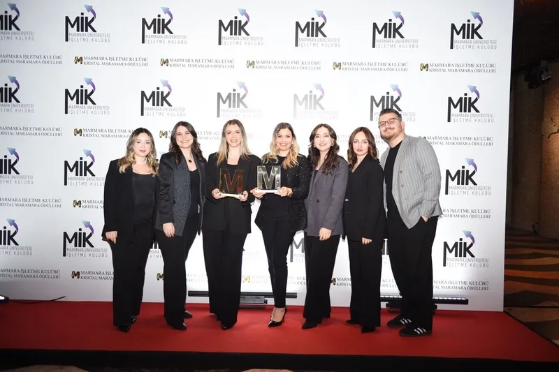 Turkuvaz Medya Grubu ve İdefix Kristal Marmara Ödülleri’nde çifte başarıya imza attı-1