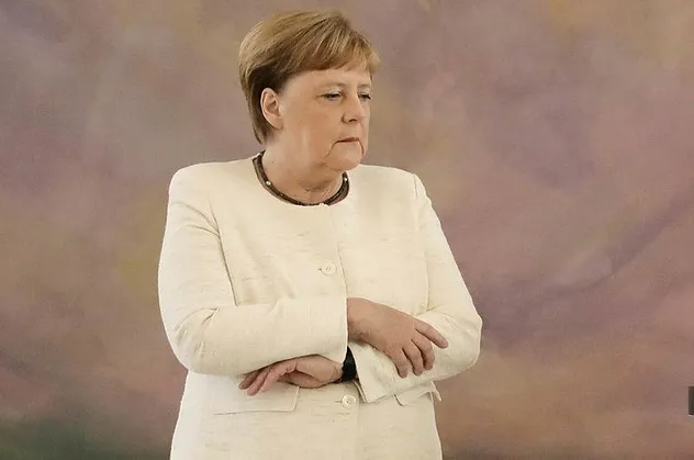 Almanya Başbakanı Angela Merkel'den 'hastalık' iddialarına yanıt!