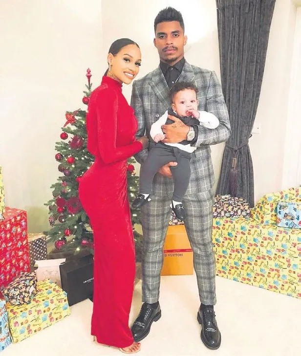 galatasarayli-mario-lemina-cirkin-yuzunu-gosterdi-muhabirimize-once-saldirdi-sonra-makinesine-el-koydu-1579557772441.jpeg Galatasaraylı Mario Lemina çirkin yüzünü gösterdi! Muhabirimize önce saldırdı sonra fotoğraf makinesine el koydu-6