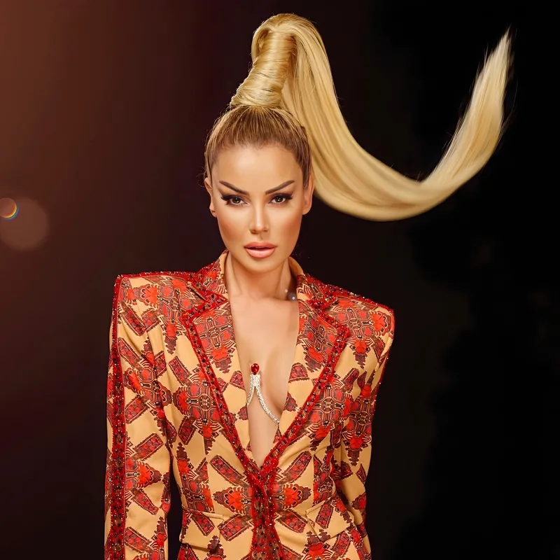 2000lerde-firtinalar-estiriyordu-petek-dincoz-bir-degisti-pir-degisti-son-halini-goren-dilan-polat-sandi-hic-k-1724419664720.jpg 2000’lerde fırtınalar estiriyordu! Petek Dinçöz bir değişti pir değişti! Son halini gören Dilan Polat sandı: “Hiç kendine benzemiyor artık”-3