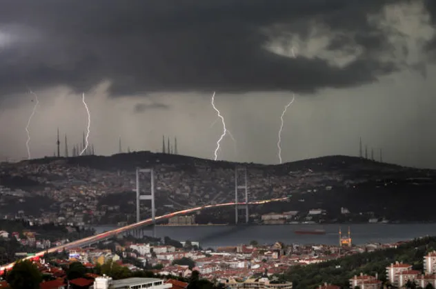 HAVA DURUMU | Meteorolojiden hafta sonu yağış alarmı! Harita yayınlandı: O illerde yaşayanlar dikkat! 18-22 Ağustos