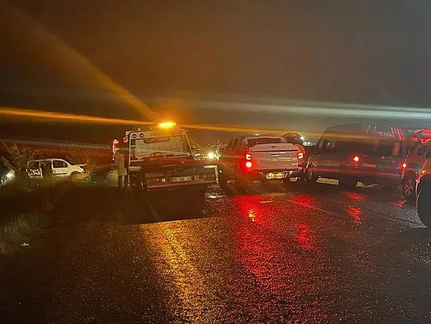 mardinde-feci-kaza-3-kisi-oldu-2-kisi-yaralandi-1669483996521.jpeg Mardin'de feci kaza: 3 kişi öldü, 2 kişi yaralandı-4