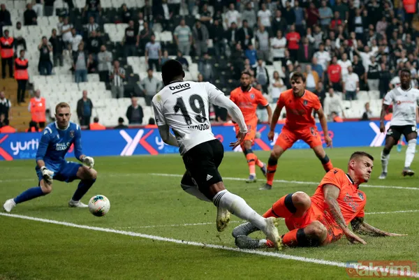 Beşiktaş-Başakşehir maçına 45+1. dakikada damga vuran olay! Suat Arslanboğa'nın verdiği karar ortalığı karıştırdı... - 3