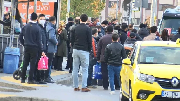 SON DAKİKA: İstanbul'da toplu ulaşımda manzara değişmiyor: Seferler yetersiz-2